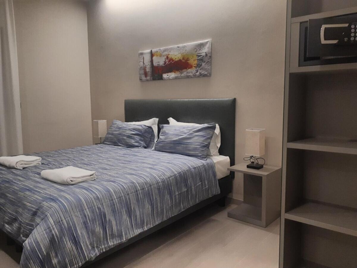 Smart Apartment Sei Chiese - Twa بولونيا المظهر الخارجي الصورة
