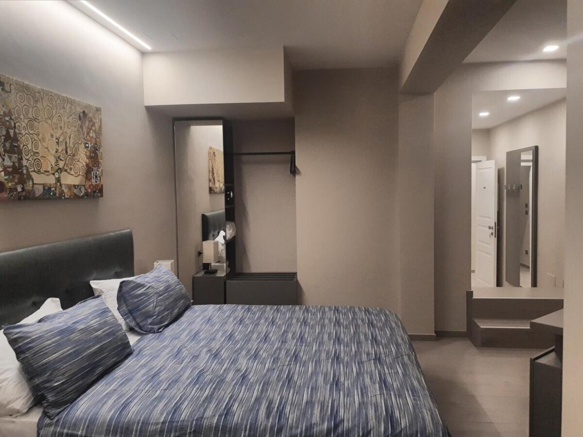 Smart Apartment Sei Chiese - Twa بولونيا المظهر الخارجي الصورة