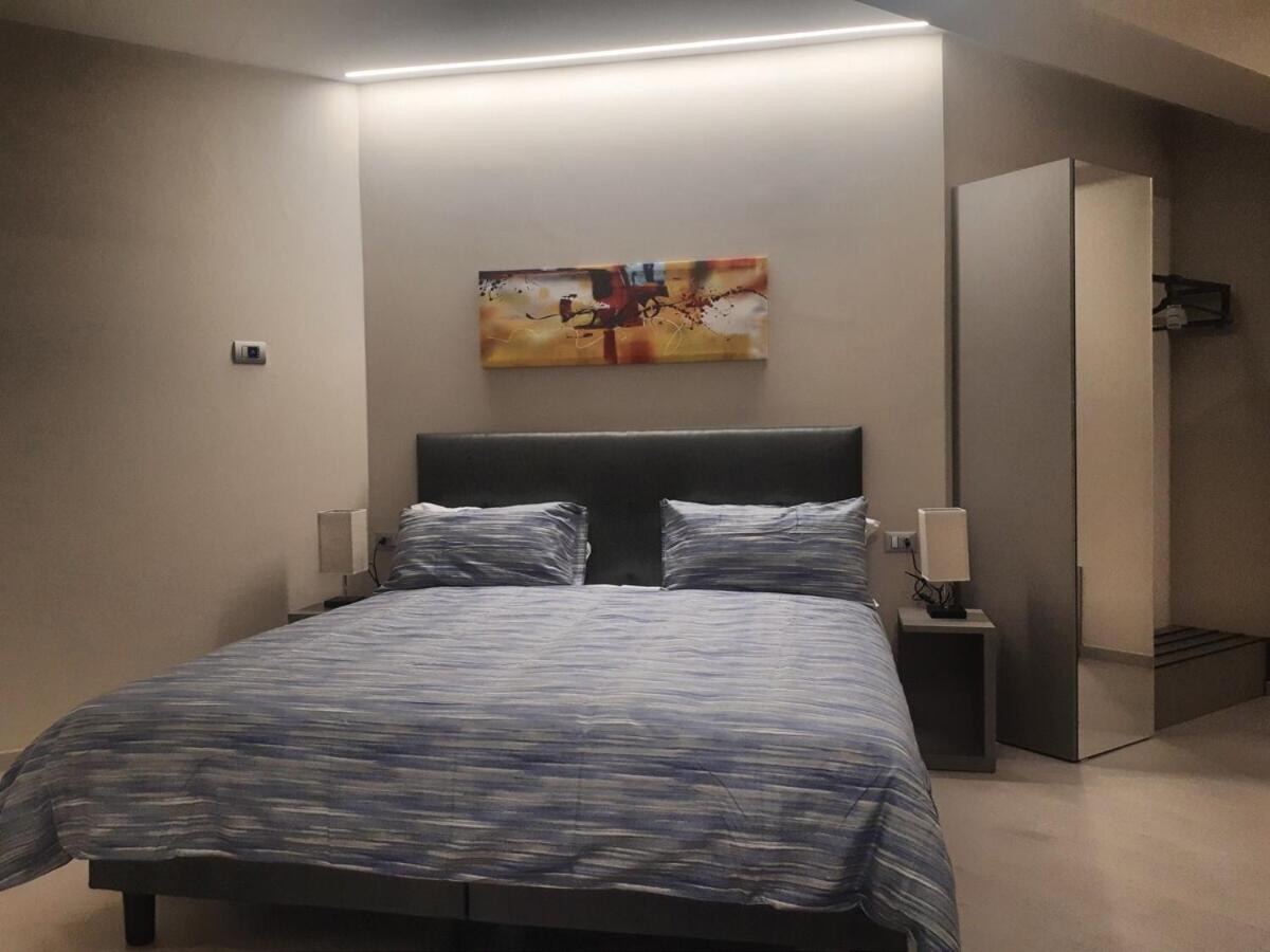 Smart Apartment Sei Chiese - Twa بولونيا المظهر الخارجي الصورة